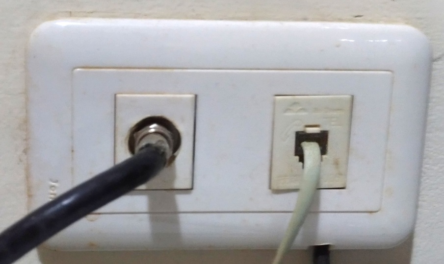 電視-電話插座