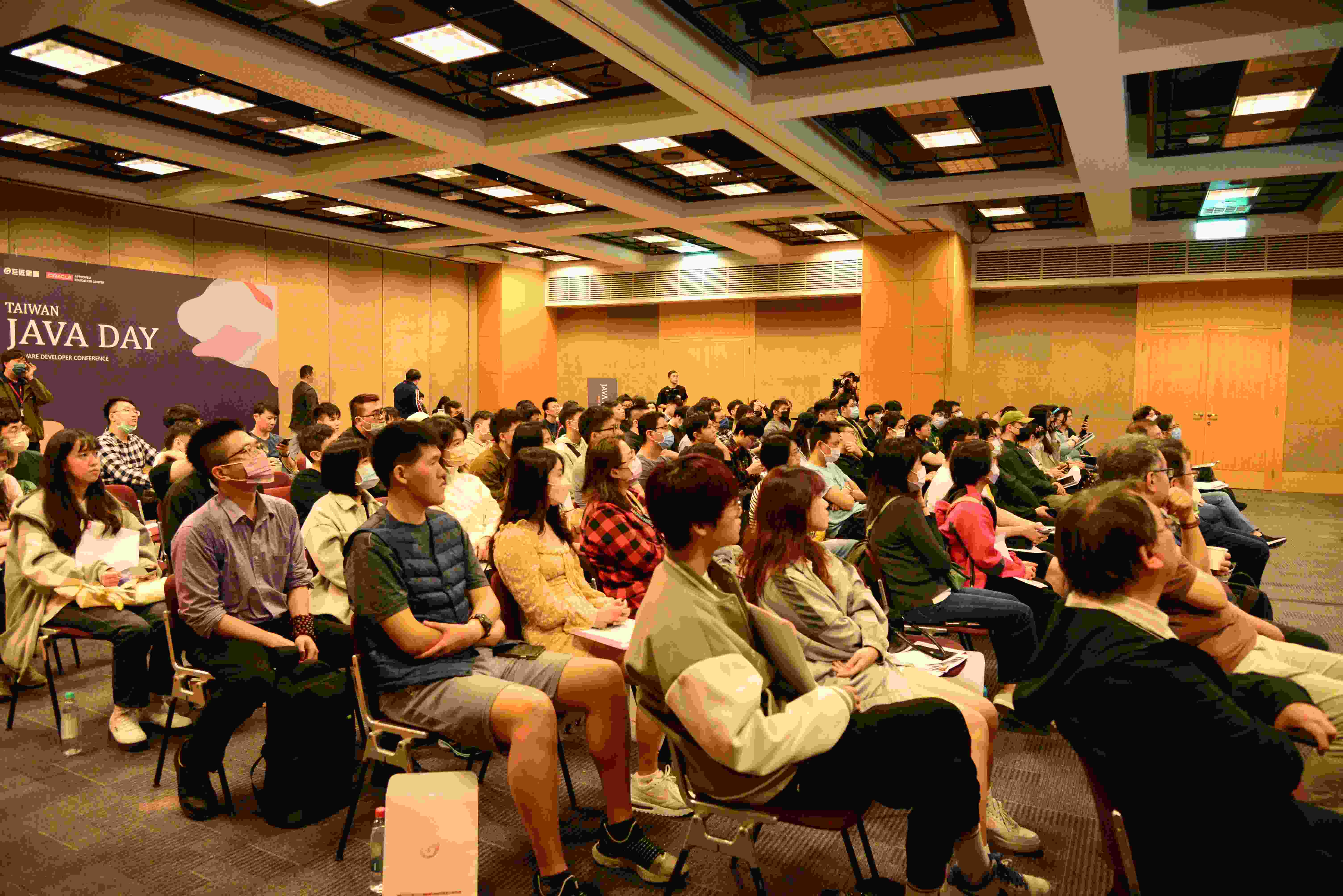 JavaDay台北場-認真聽講的學員

