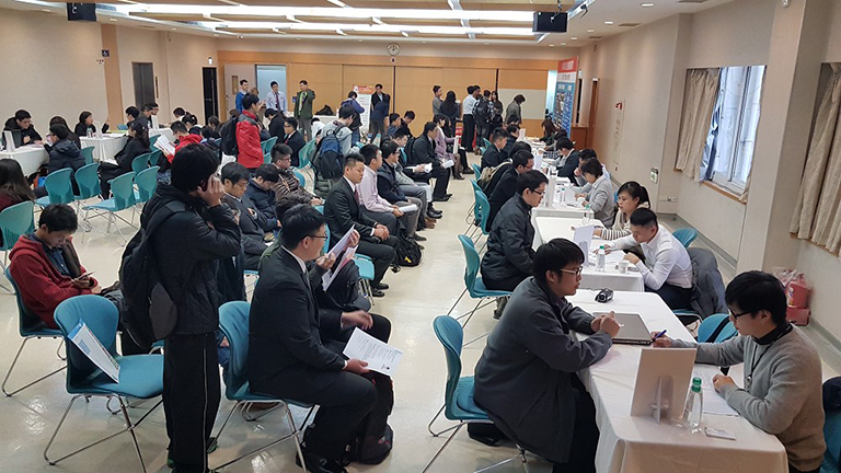 2016百大企業巡迴徵才會場
